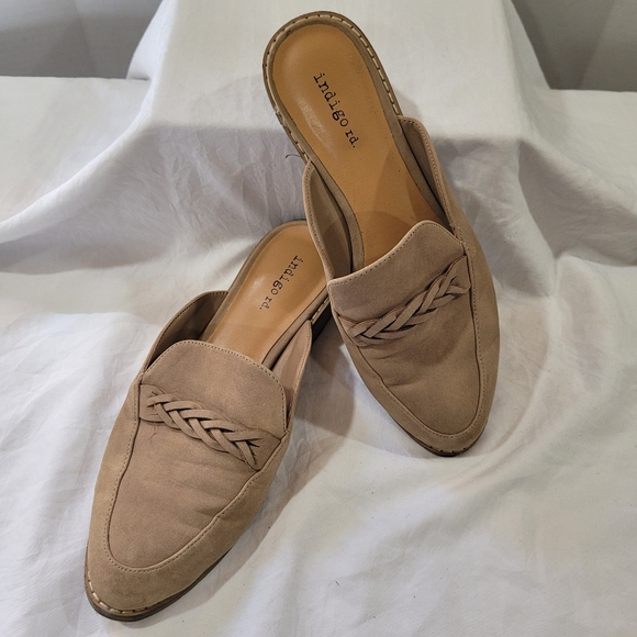 Indigo Rd. Size 7 Tan Slip-On Loafers - Picture 5 of 5